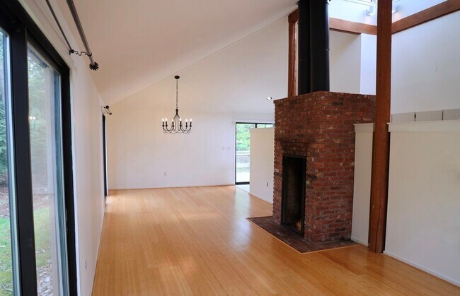 Photo - 3 Edgewood Cir