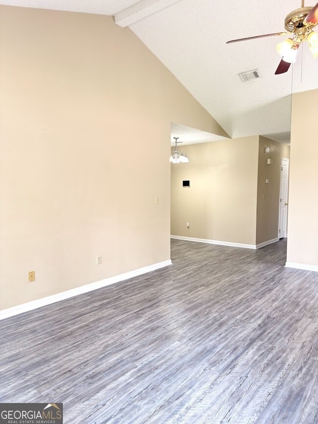 Photo - 114 Leeward Ct