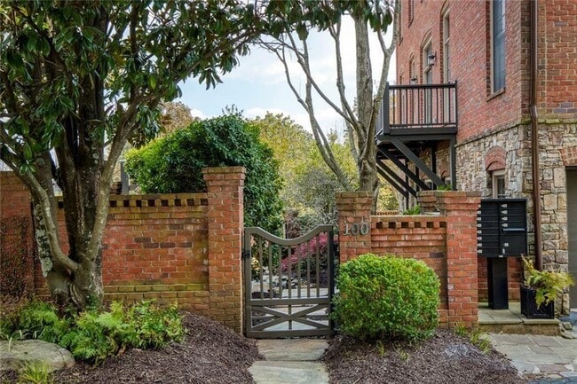 Photo - 100 Founders Mill Ct