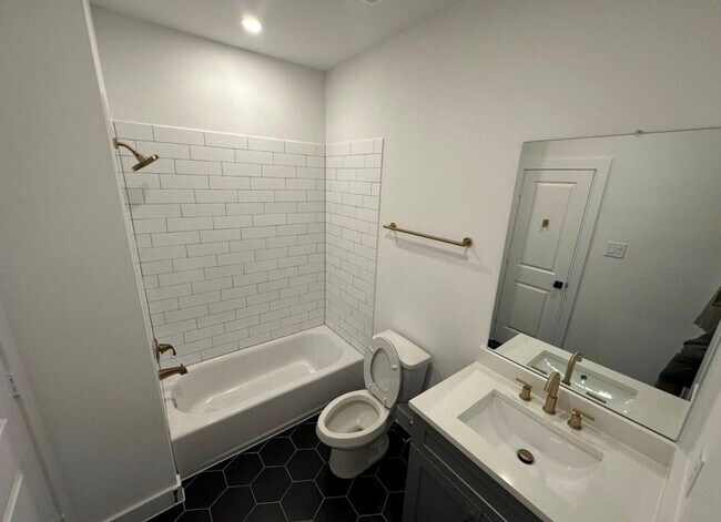 3251 Sauce Pan Wy
