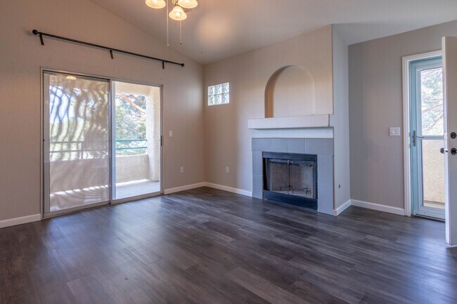 Photo - SPECTACULAR 2BED/2BATH CONDO IN HENDERSON! Unit 1424