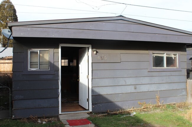Building Photo - 4115 Homedale Rd