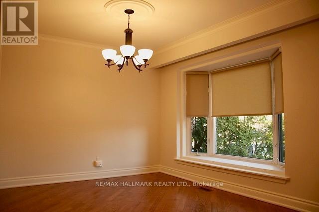 Photo - 162 Combe Ave