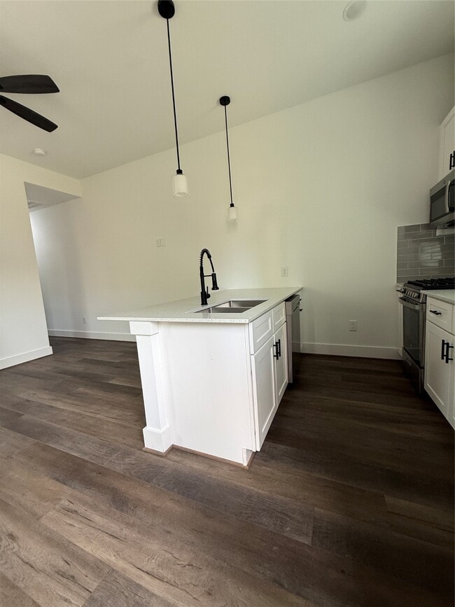 Photo - 106 Armstrong St