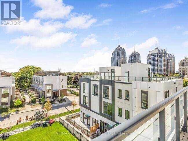 Photo - 16 Greenbriar Rd