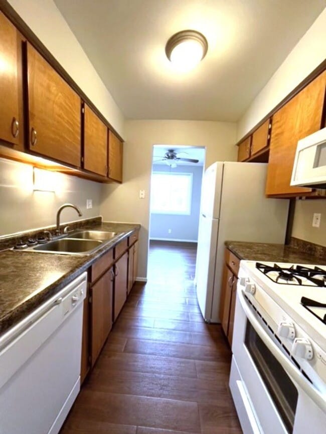 Photo - Modern 2-Bedroom Apartments in Crown Point, IN – Pet Friendly! Unit 918-102