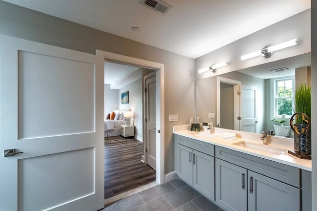 Photo - Michaels Landing