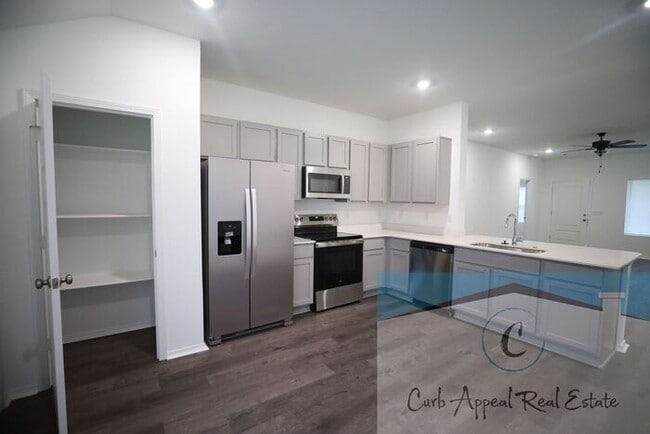 Photo - New construction in Jonesboro - beautiful 4 bed / 2 bath home - Valley View!!