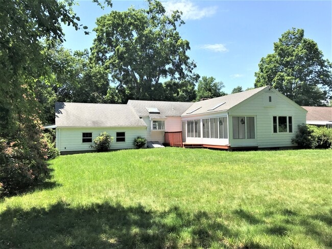 Photo - 10 Brookmoor Rd House