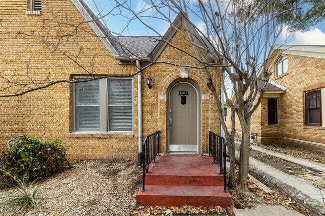 Photo - 1600 1/2 Hartford Rd