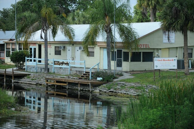 Photo - 1073 Old Lakeport Rd NW