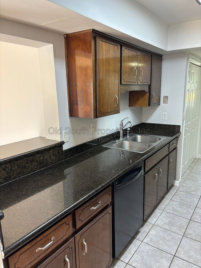 Photo - 8410 Williamsburg Cir