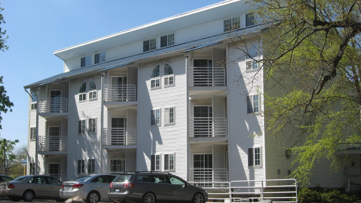 Photo - 712 W Elm St