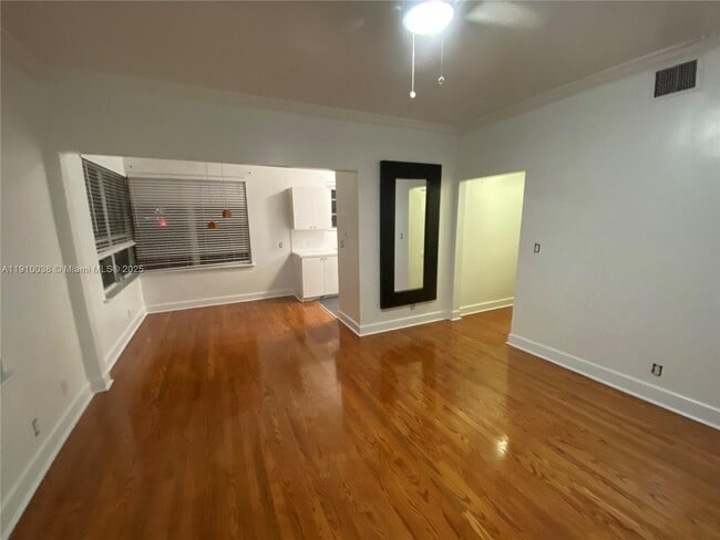 Photo - 610 8th St Unidad 105