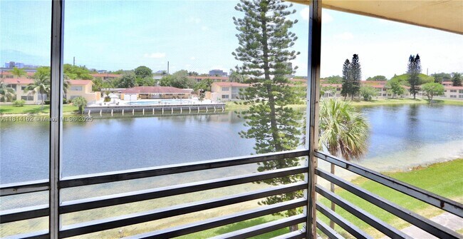 Photo - 2880 NE 203rd St Condo Unit 31