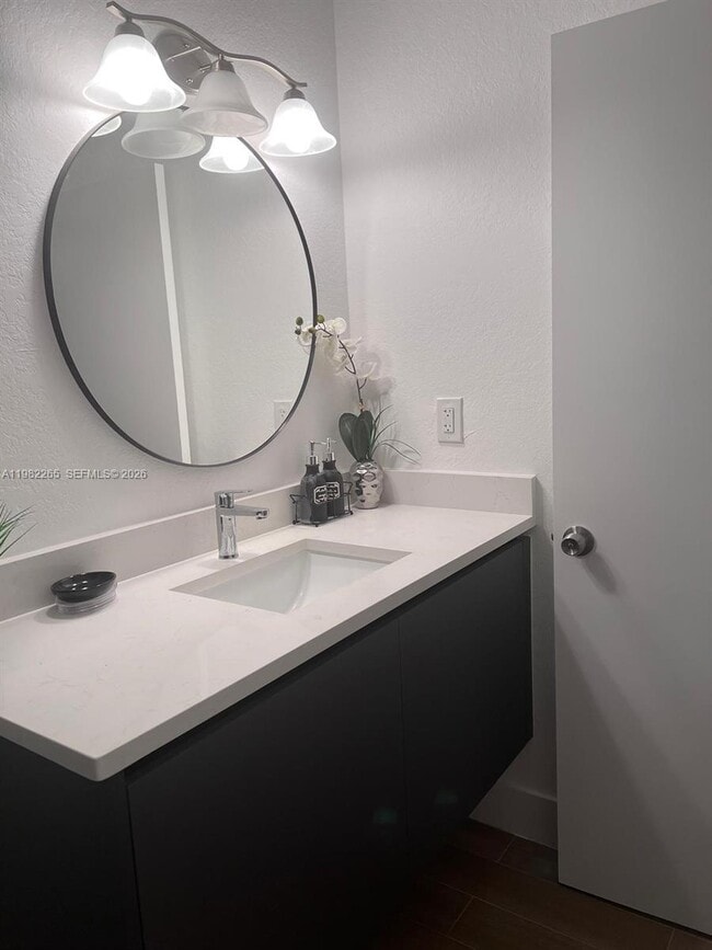 Photo - 613 NW 10th St Unidad 2