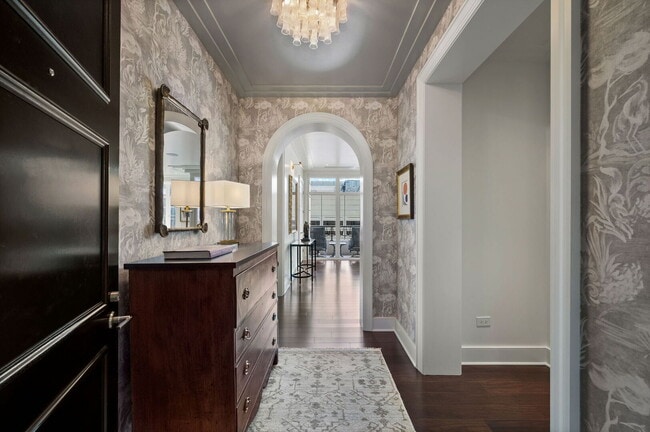 Photo - 118 E Erie St