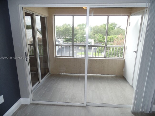 Photo - 2881 N Oakland Forest Dr Unit 311