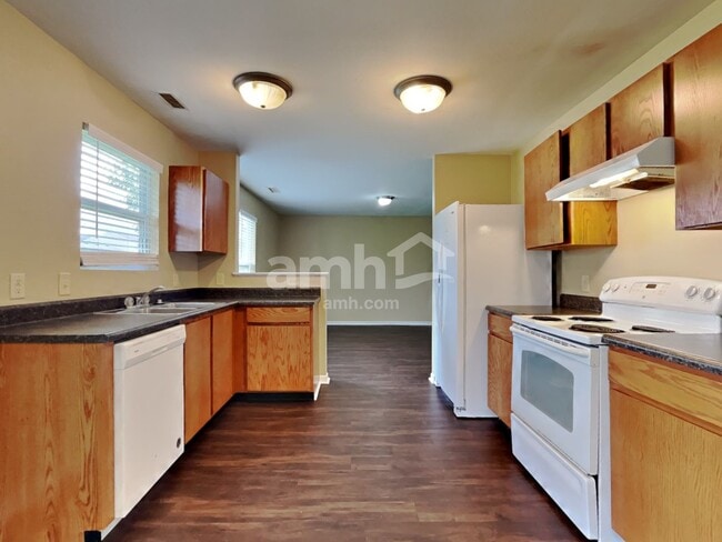 Photo - 2361 Blackthorn Dr