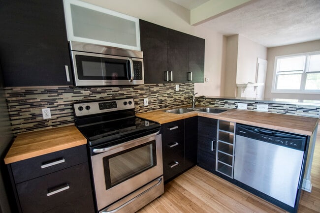 Photo - 2619 Josephine St