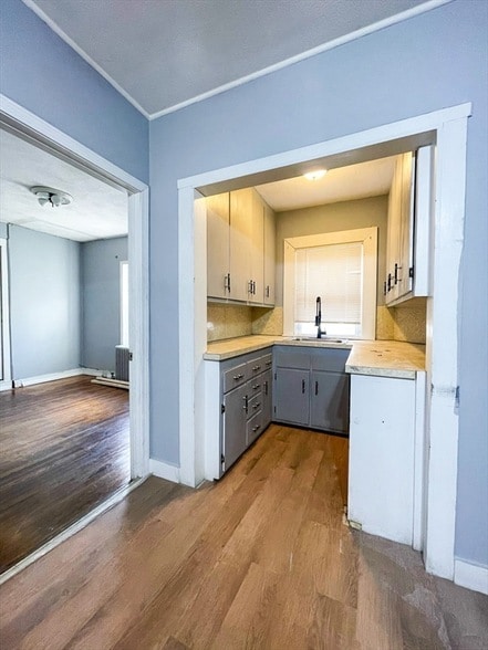 Building Photo - 904 Main St Unit 1