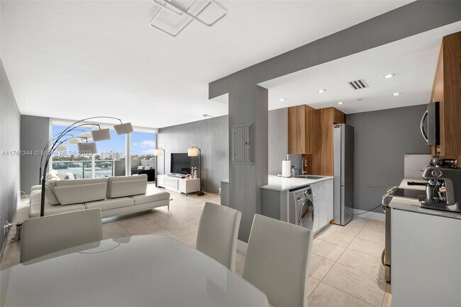 Photo - 1200 West Ave Condo Unit 808