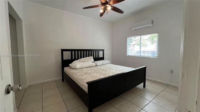 Photo - 113 NW 35th St