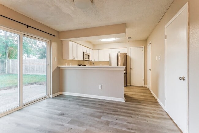 Photo - 4310 Shalom Creek Ln