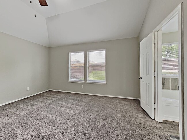 Photo - 2812 Maple Creek Dr