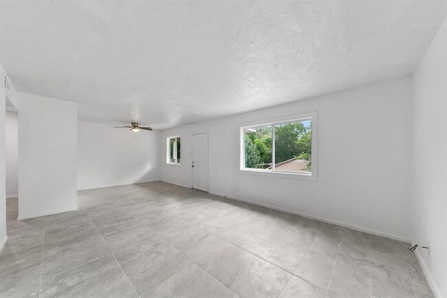 Photo - 1312 W Adoue St