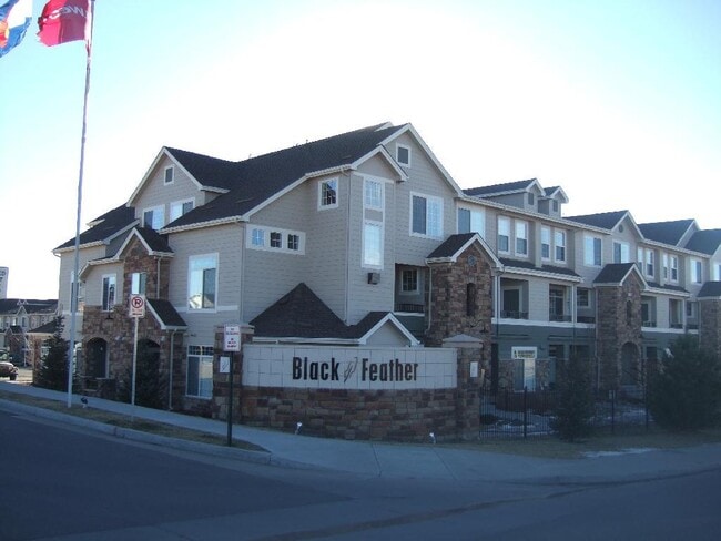 Photo - 2bed/2bath Townhome in Black Feather Castle Rock Unit 818
