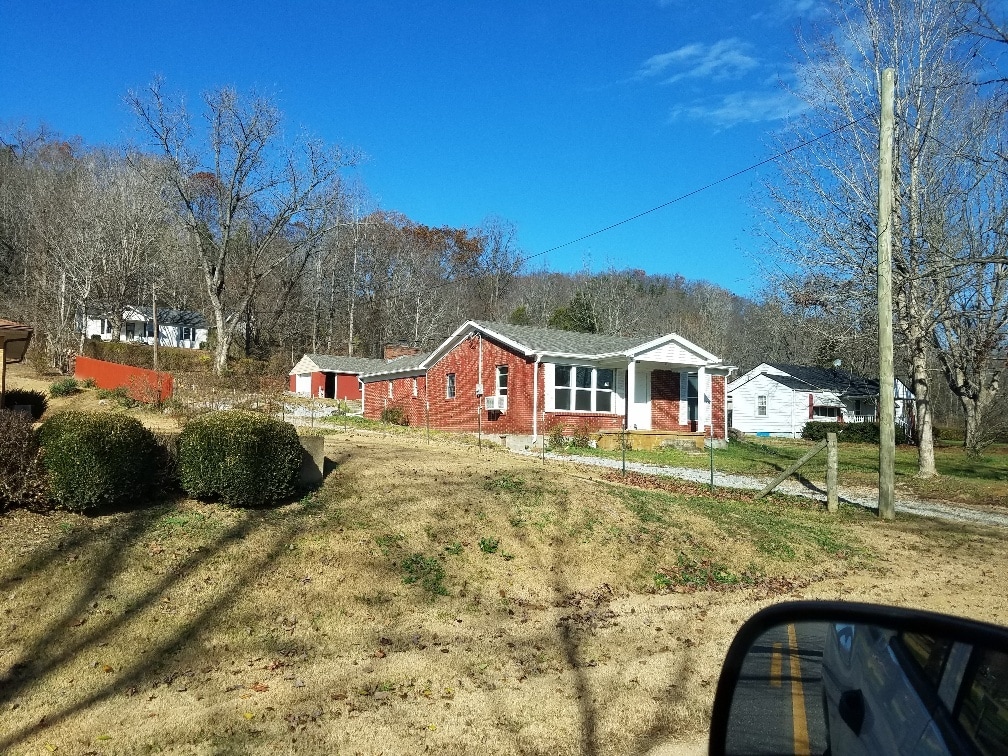 Photo - 4449 Knob Creek Rd House