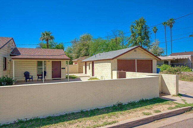 Photo - 502 W Roma Ave