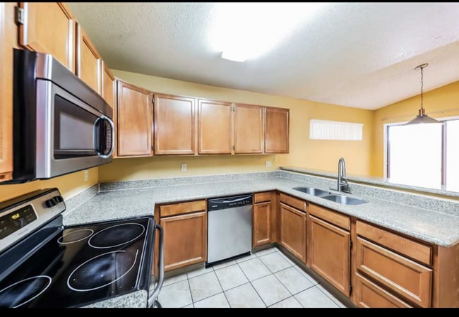 Building Photo - 4545 N 67th Ave Rental