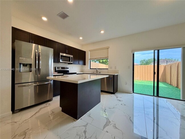 Photo - 18110 SW 148th Rd
