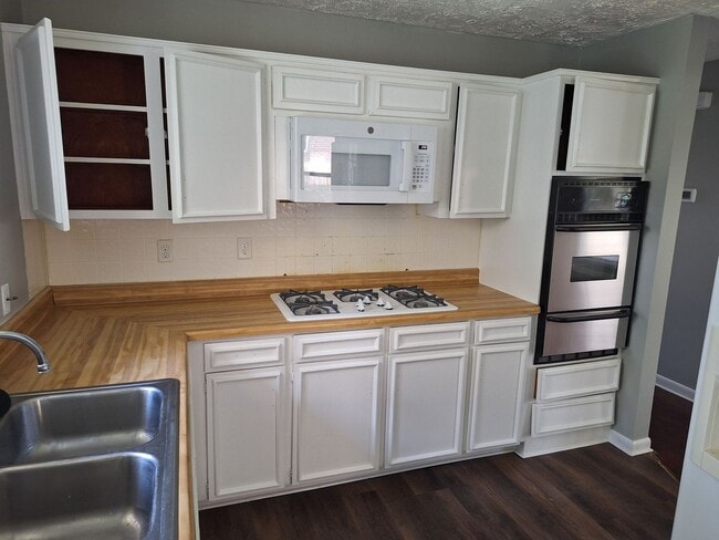 Photo - 873 Baxley Way