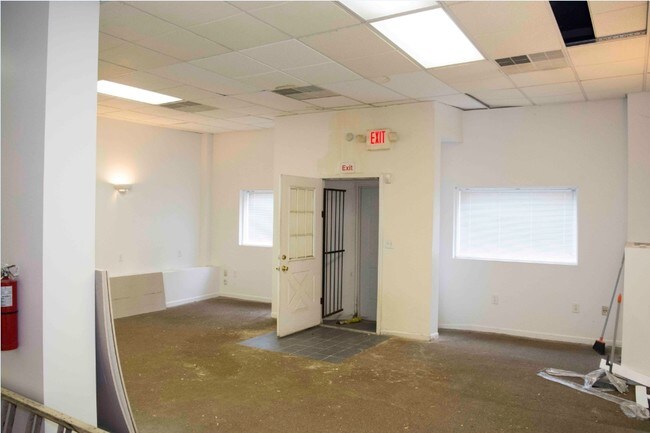 Photo - Wayne Court Apartments