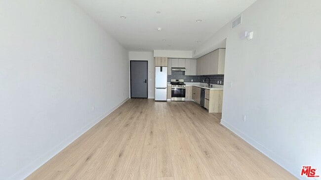 Photo - 1530 S Hayworth Ave Unidad 203