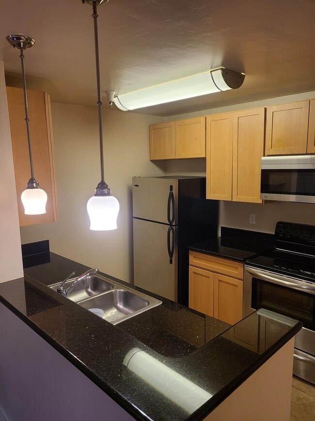 Photo - 6400 Christie Ave Unit 3128