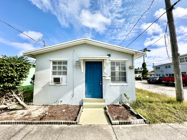 Building Photo - 420 Douglass Ave Rental