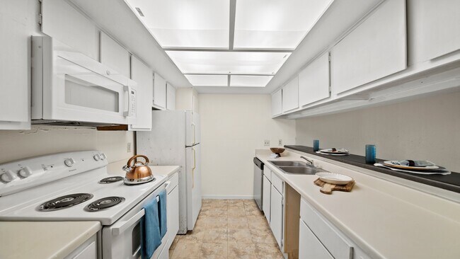 Photo - 2814 S Bartell Dr