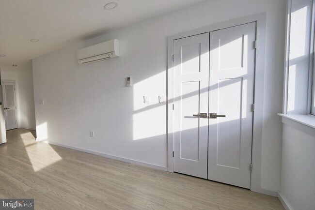 Photo - 958 Mt Olivet Rd NE