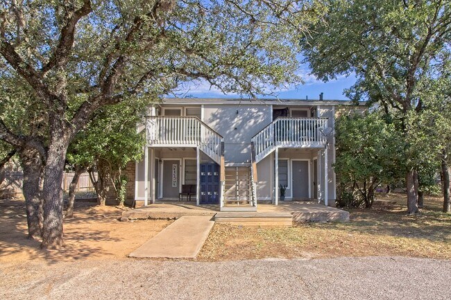 Building Photo - 401 Hedgewood Dr