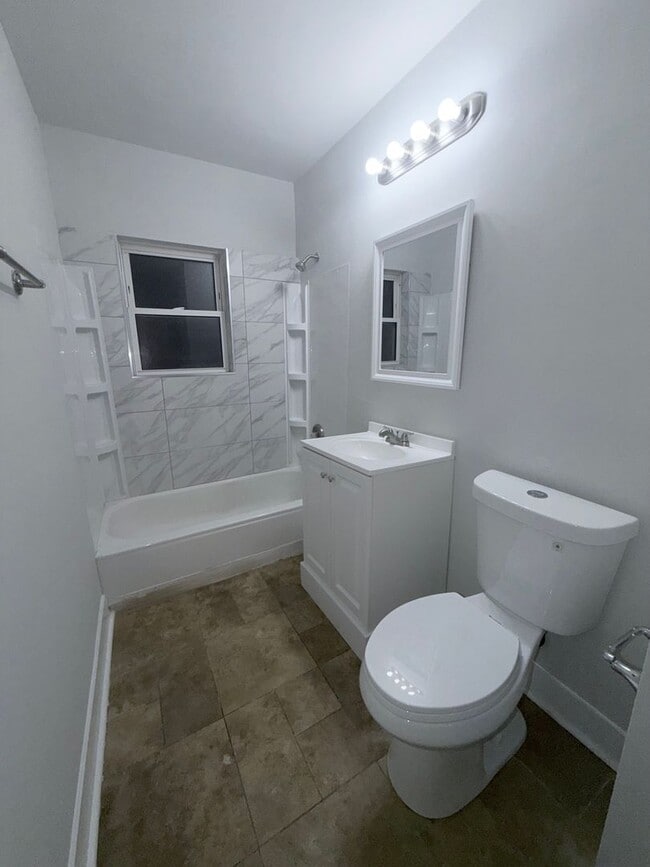 Photo - 5209 W Lake St Unidad B