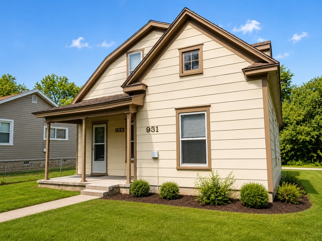 Building Photo - 931-933 S Kansas Expressway Unit 931