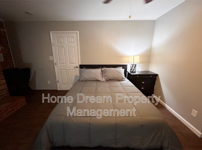 Photo - 1401 Bragg Rd