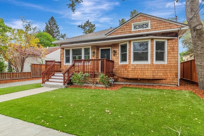 Photo - 2280 Hanover St