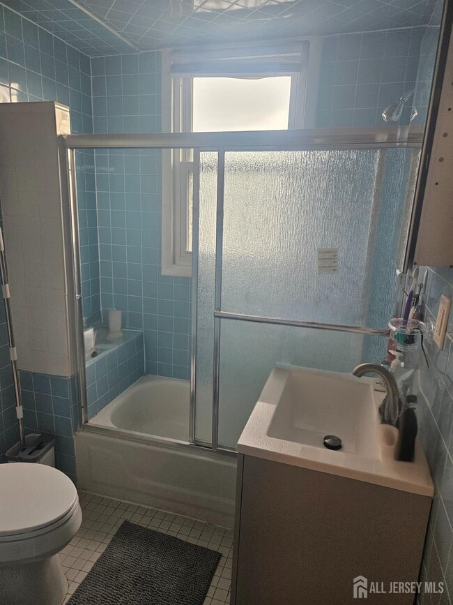 Photo - 421 River Dr Unit 2