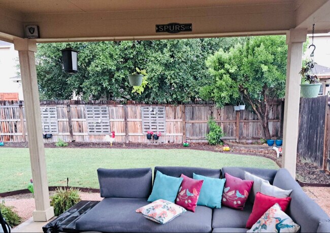 Photo - 8411 White Mulberry