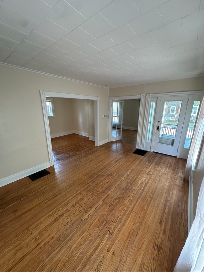 Photo - 49 Cayuga St Unit 1 - First Floor